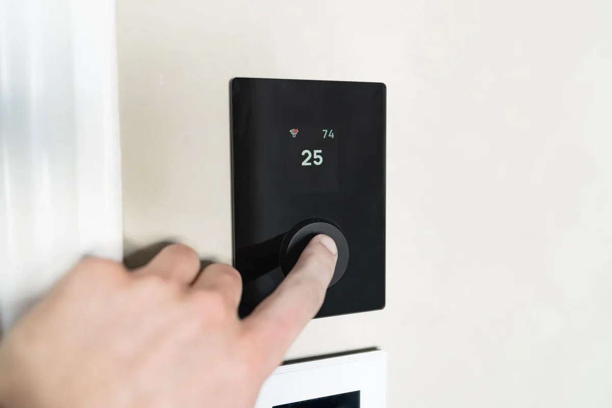 hotel guest room smart thermostat