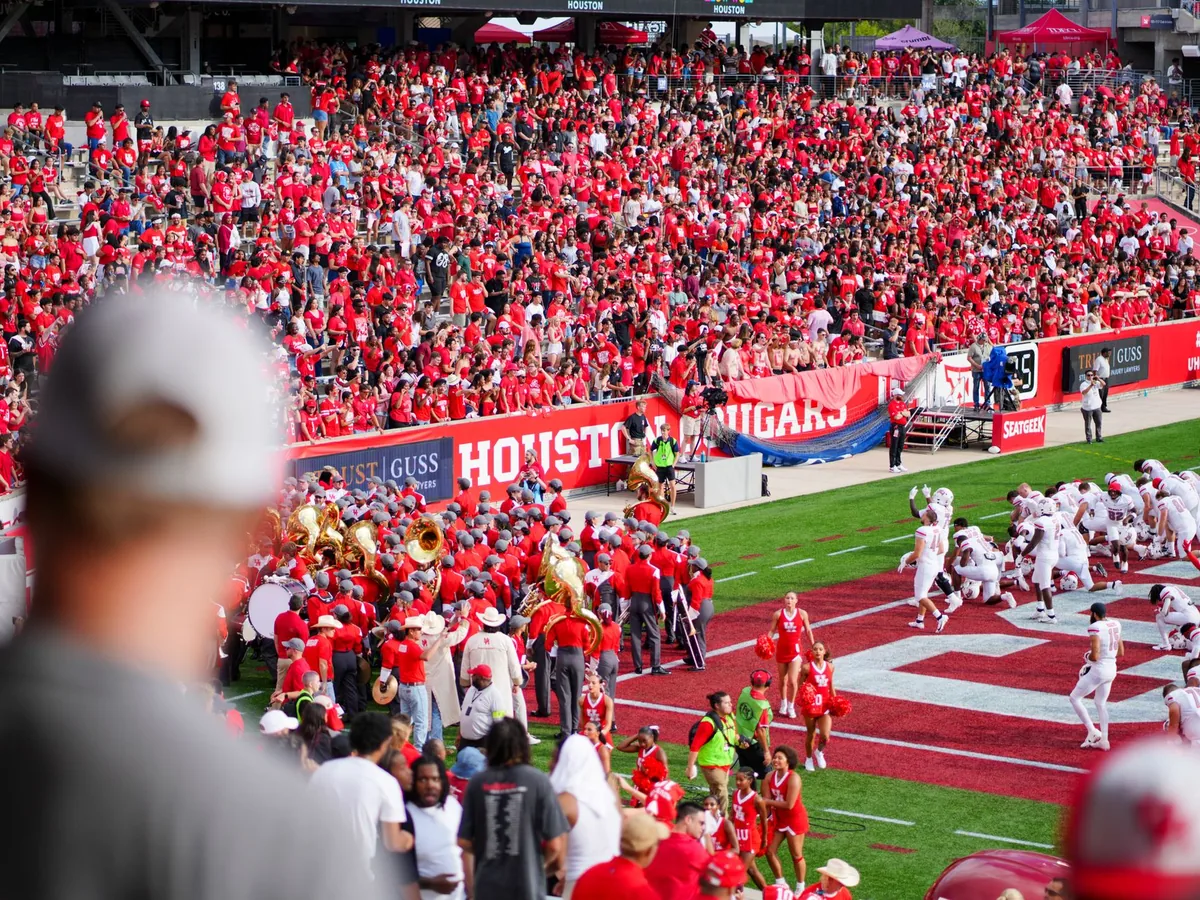 college stadium tailgate crowd