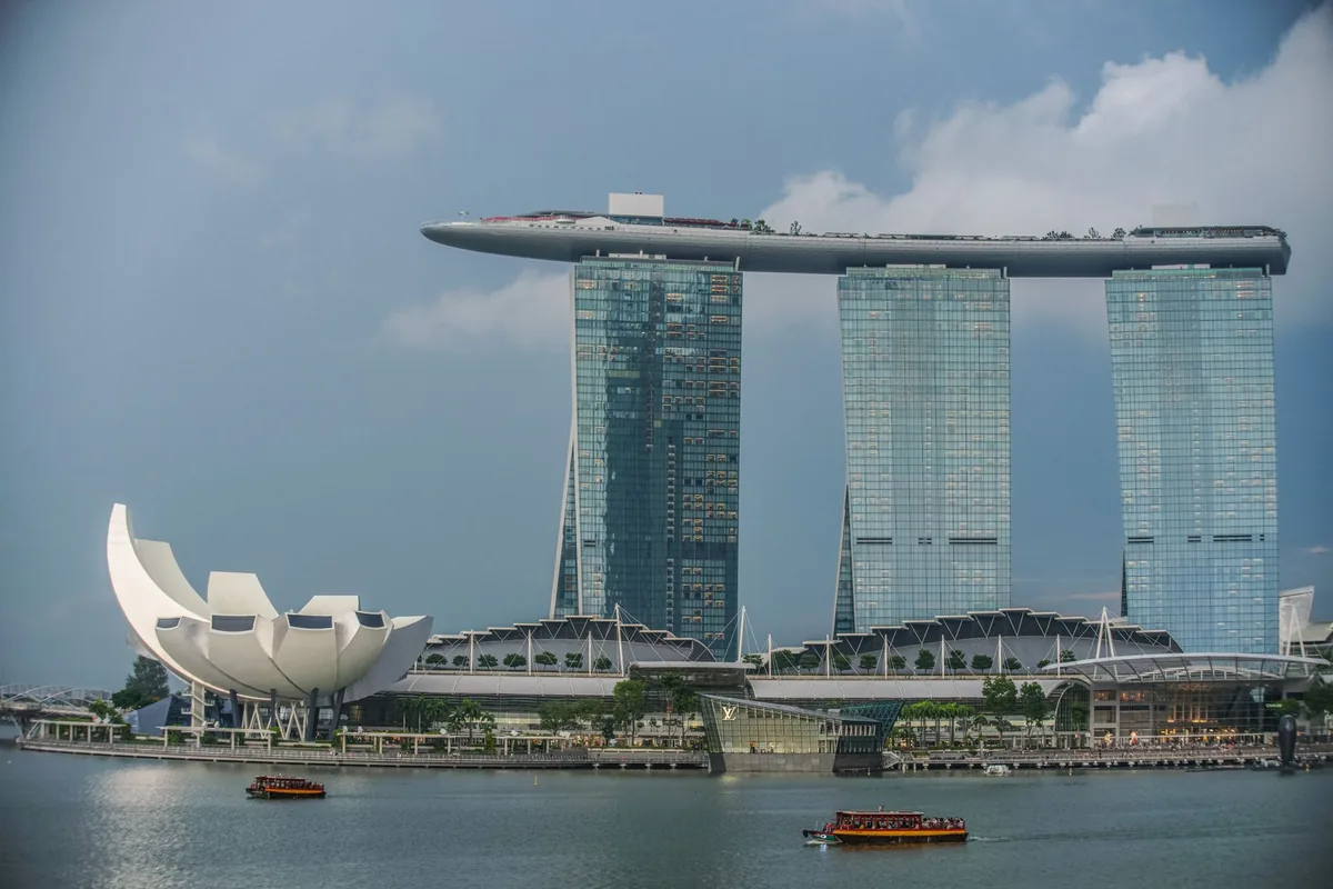 singapore city skyline hotel tower