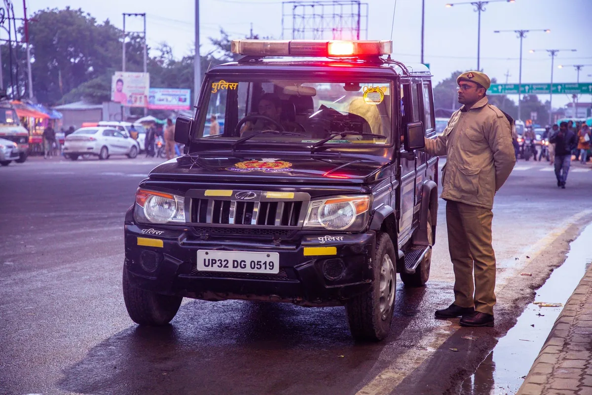 highway border crossing vehicle checkpoint