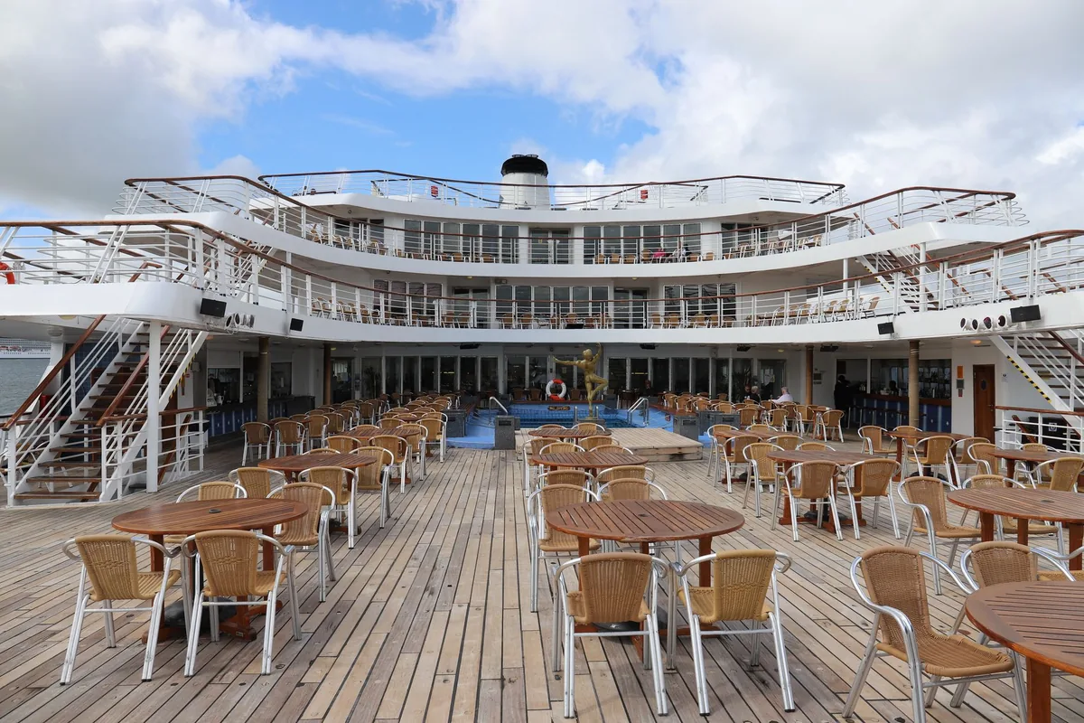Carnival Overhauls Dining and Service as Guest Habits Shift