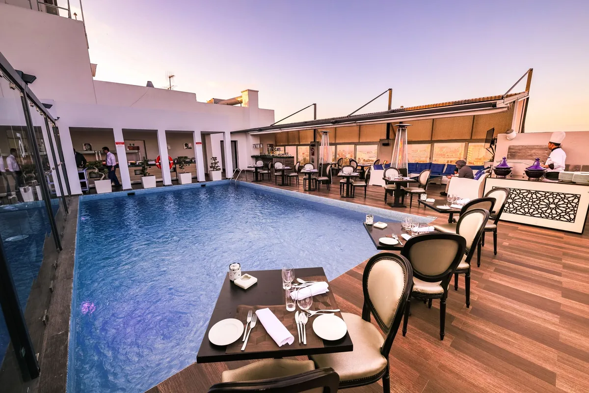 resort poolside dining setup