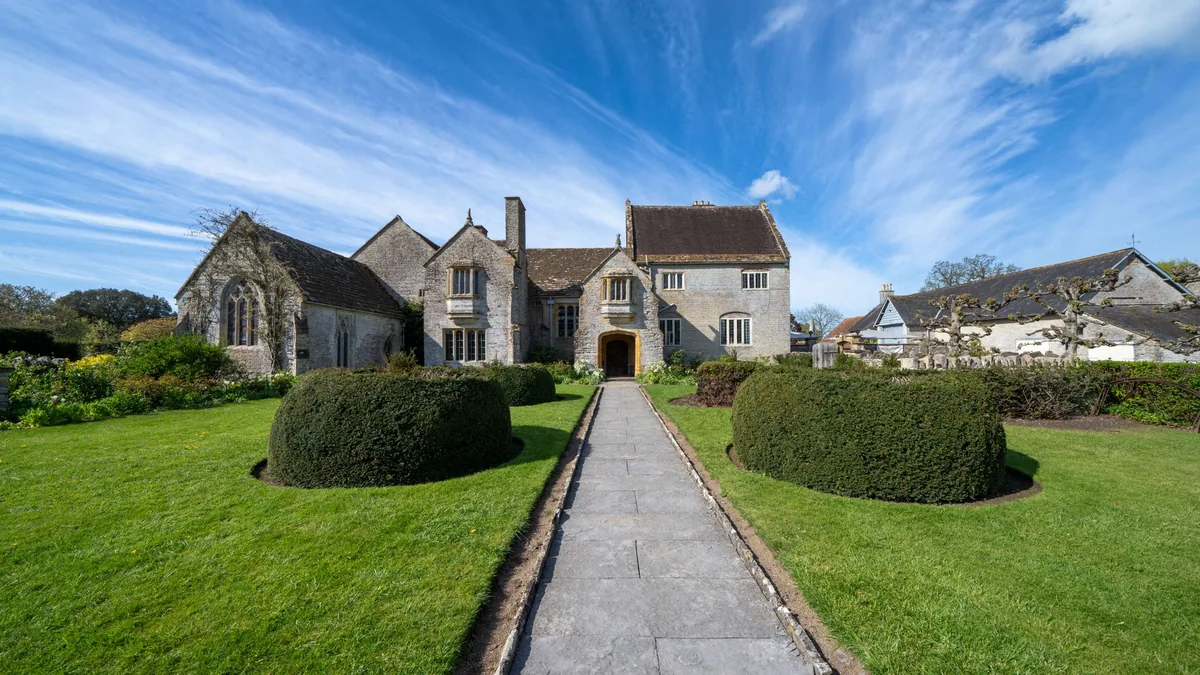 country house estate landscaped gardens