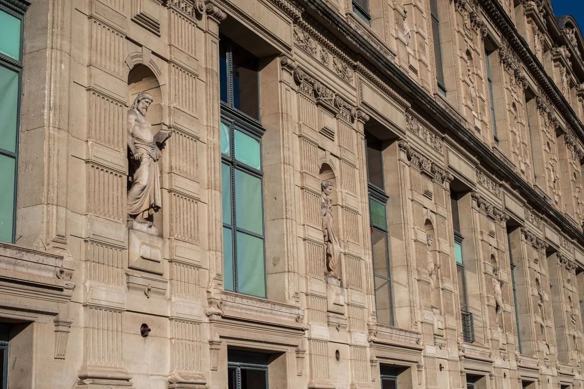 ornate beaux arts hotel facade