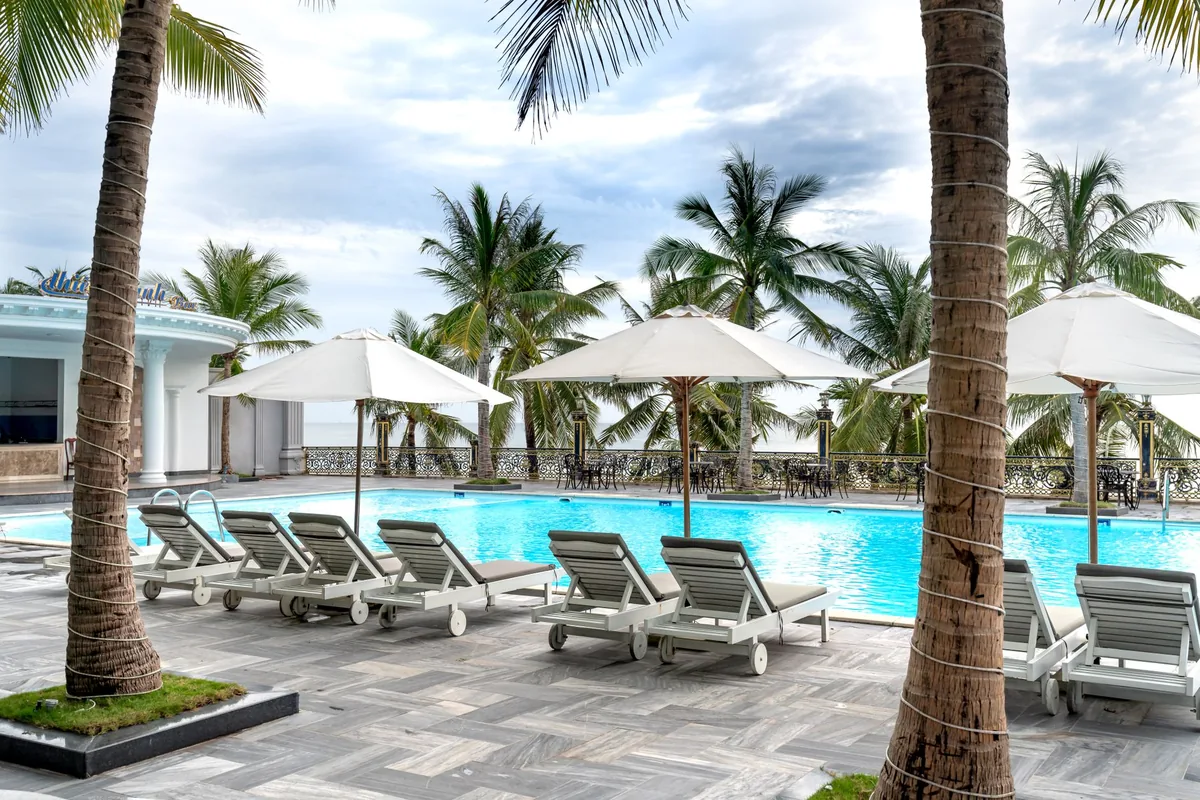 Davidson Hospitality Group Assumes Management of Parrot Key Hotel & Villas