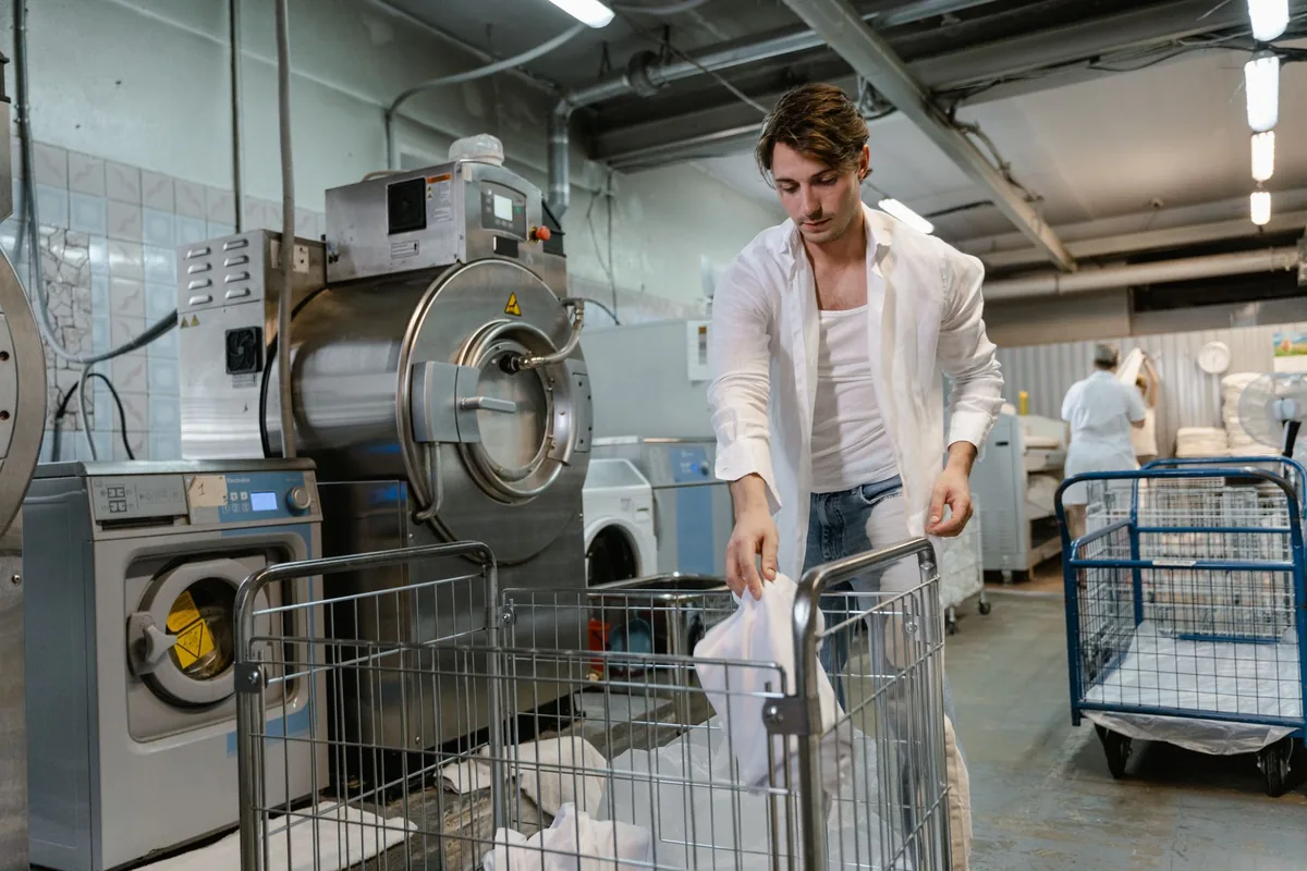 commercial laundry machines linens