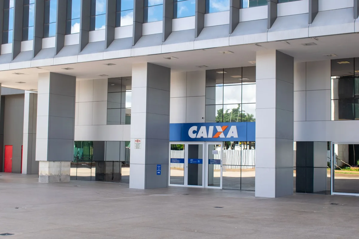 commercial bank lending office