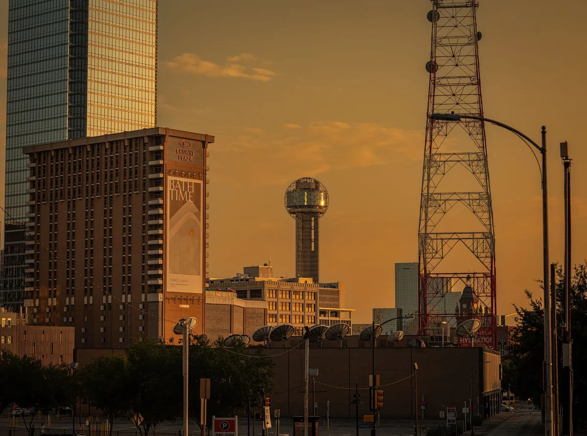 dallas downtown skyline evening