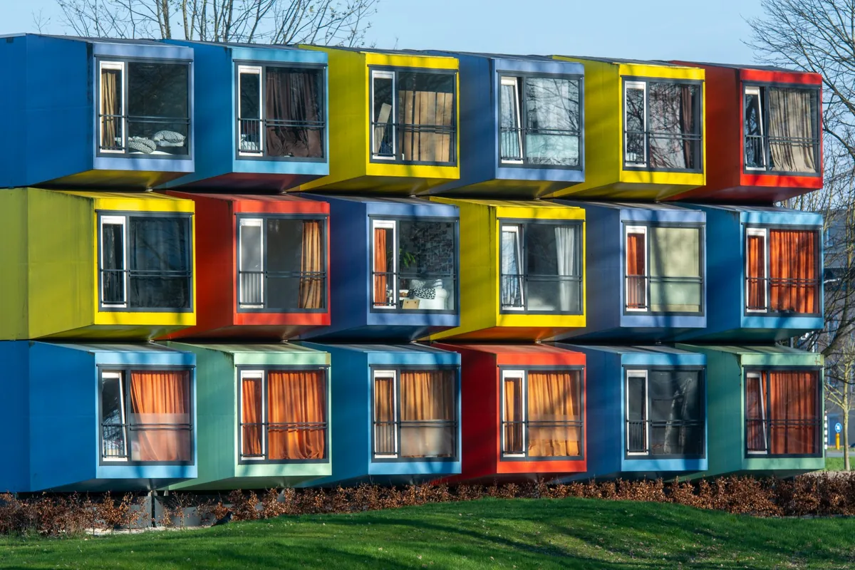 modular construction hotel room assembly
