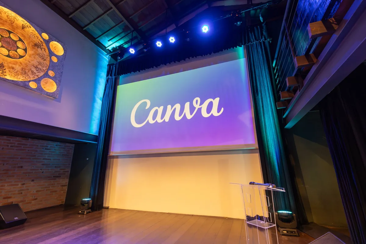 conference stage presentation screen