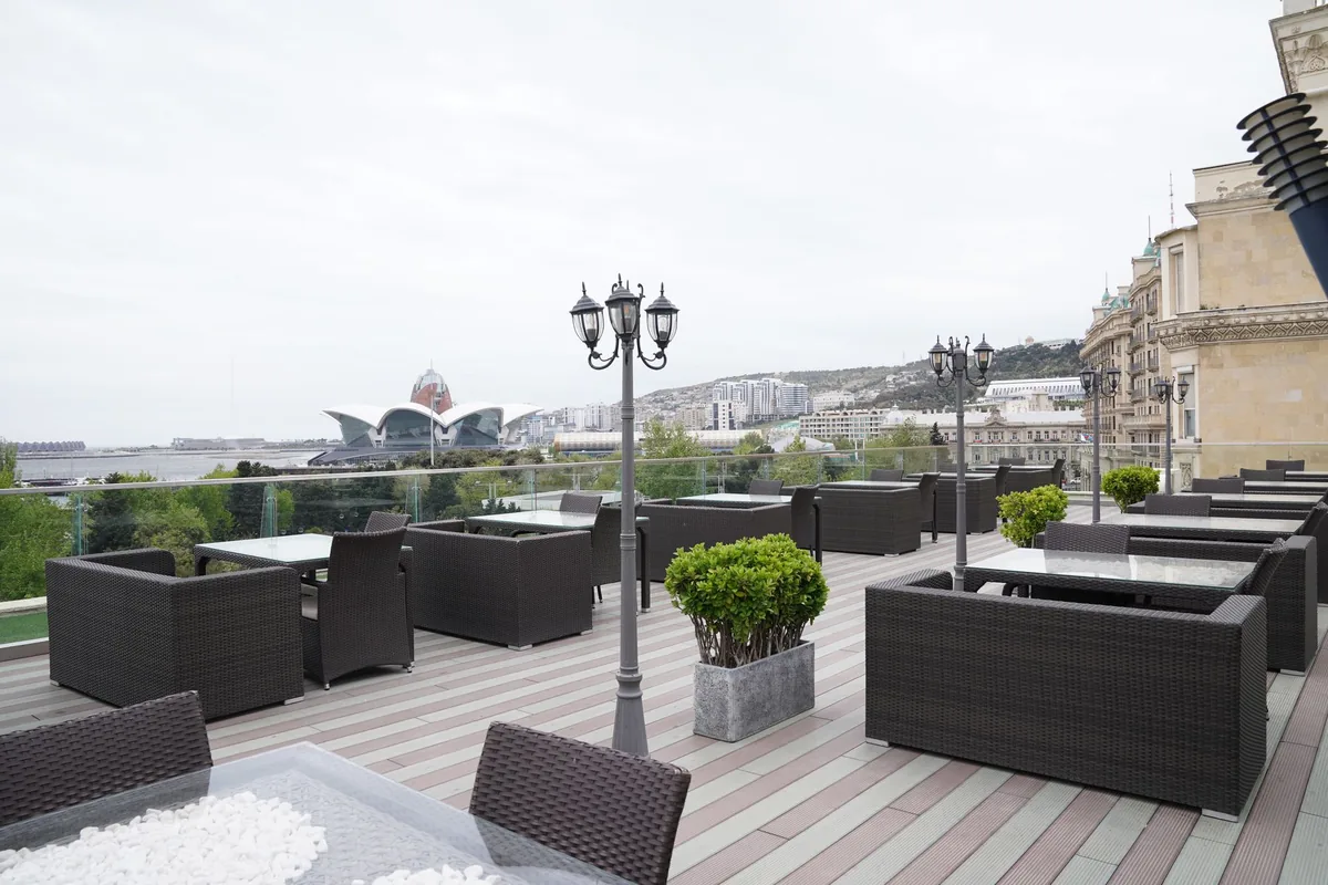hotel outdoor terrace patio dining