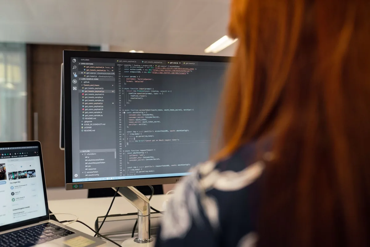 office computer monitor code