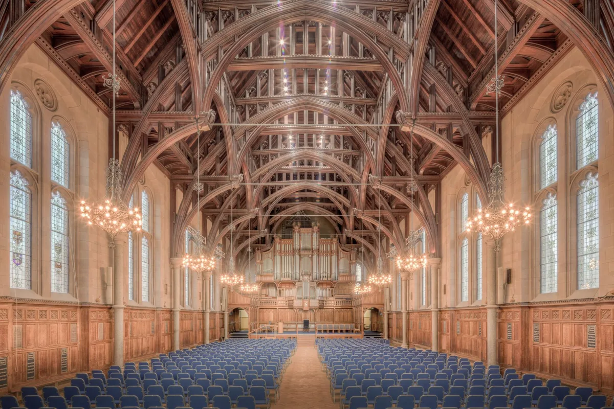 london historic conference hall interior