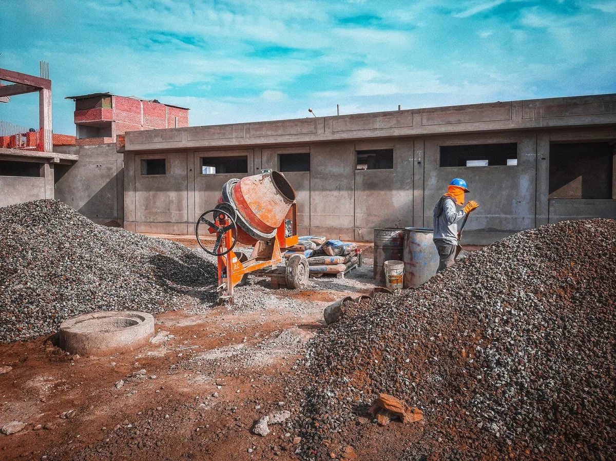 gravel landscaping surrounding commercial building foundation