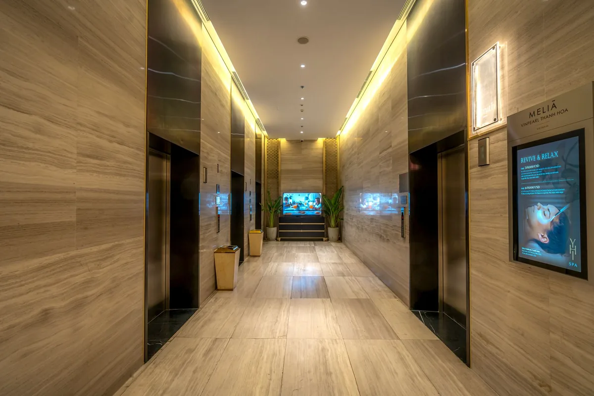luxury urban hotel spa