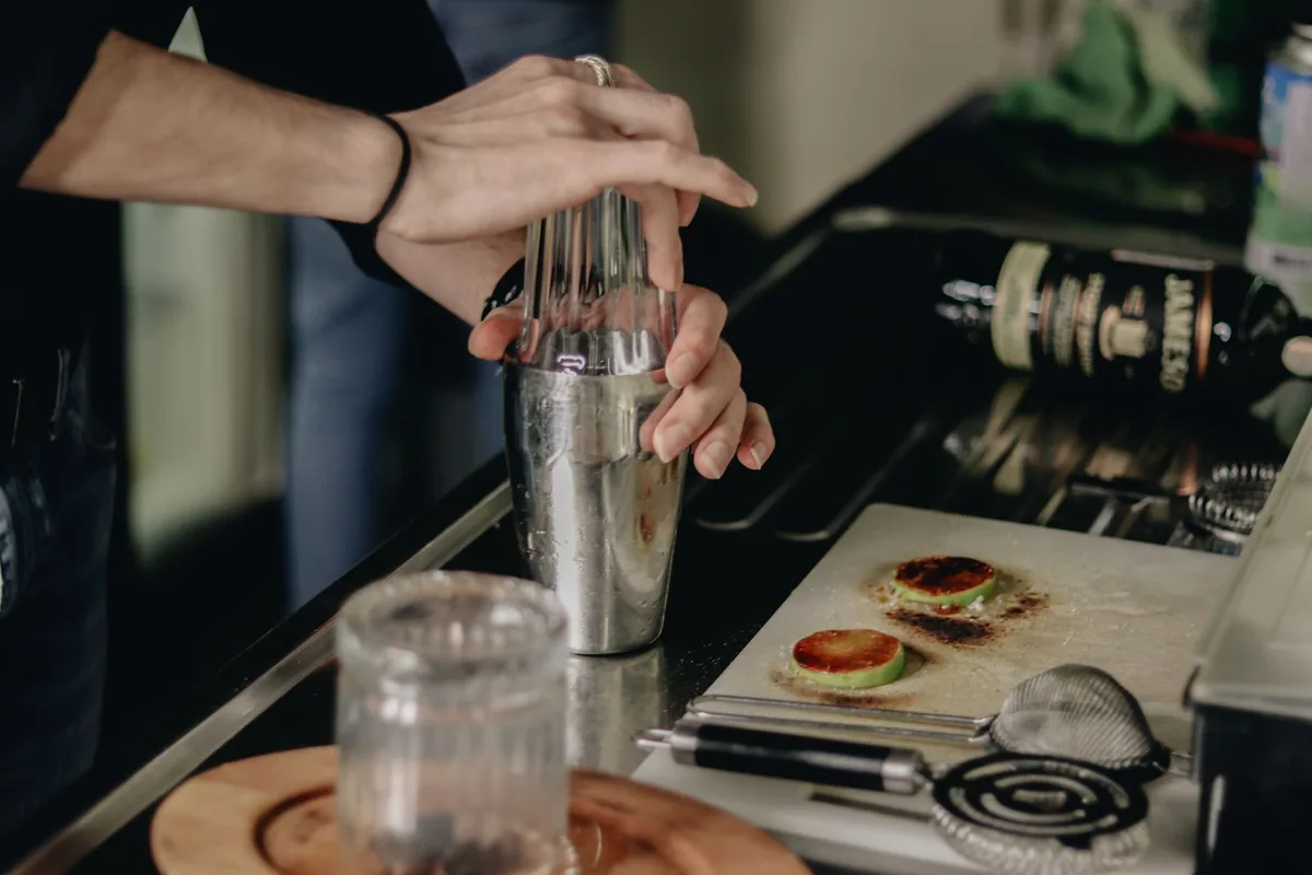 cocktail shaker bar training counter