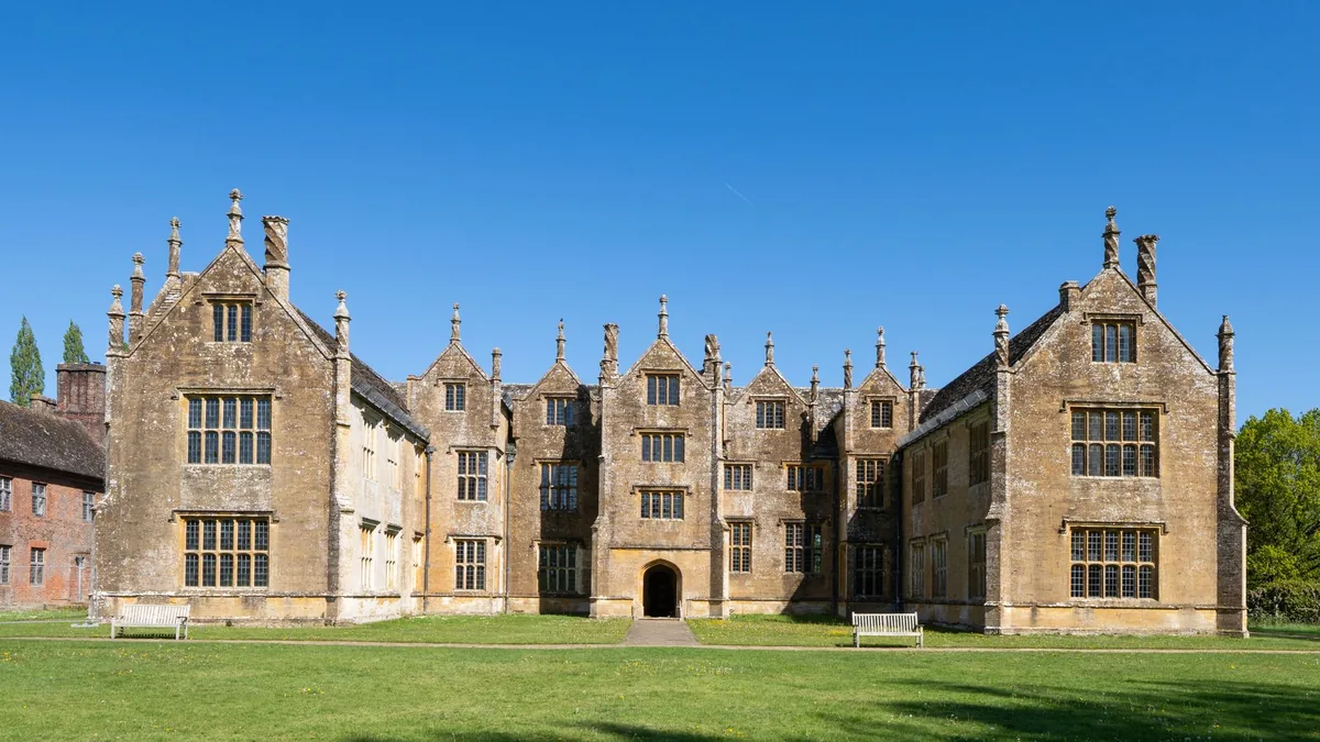 english country house estate exterior