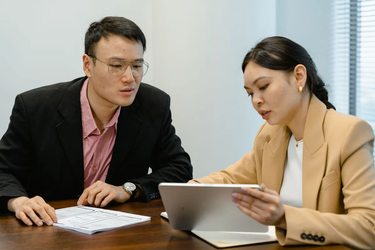 hotel management meeting tablet