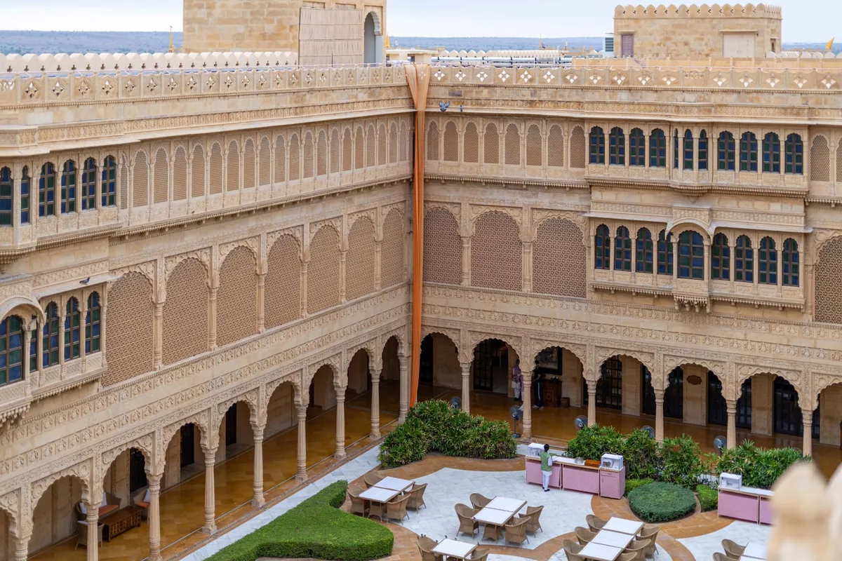 heritage palace hotel courtyard