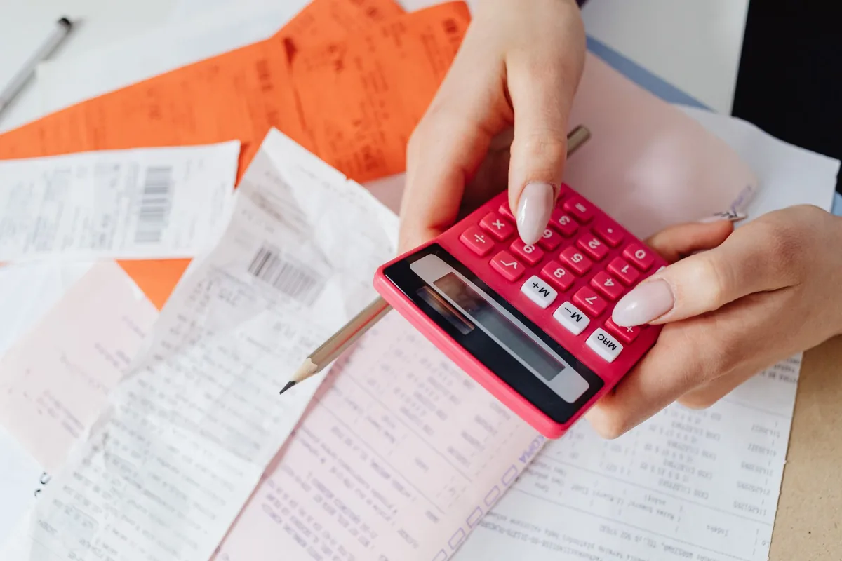 hotel invoice paperwork calculator