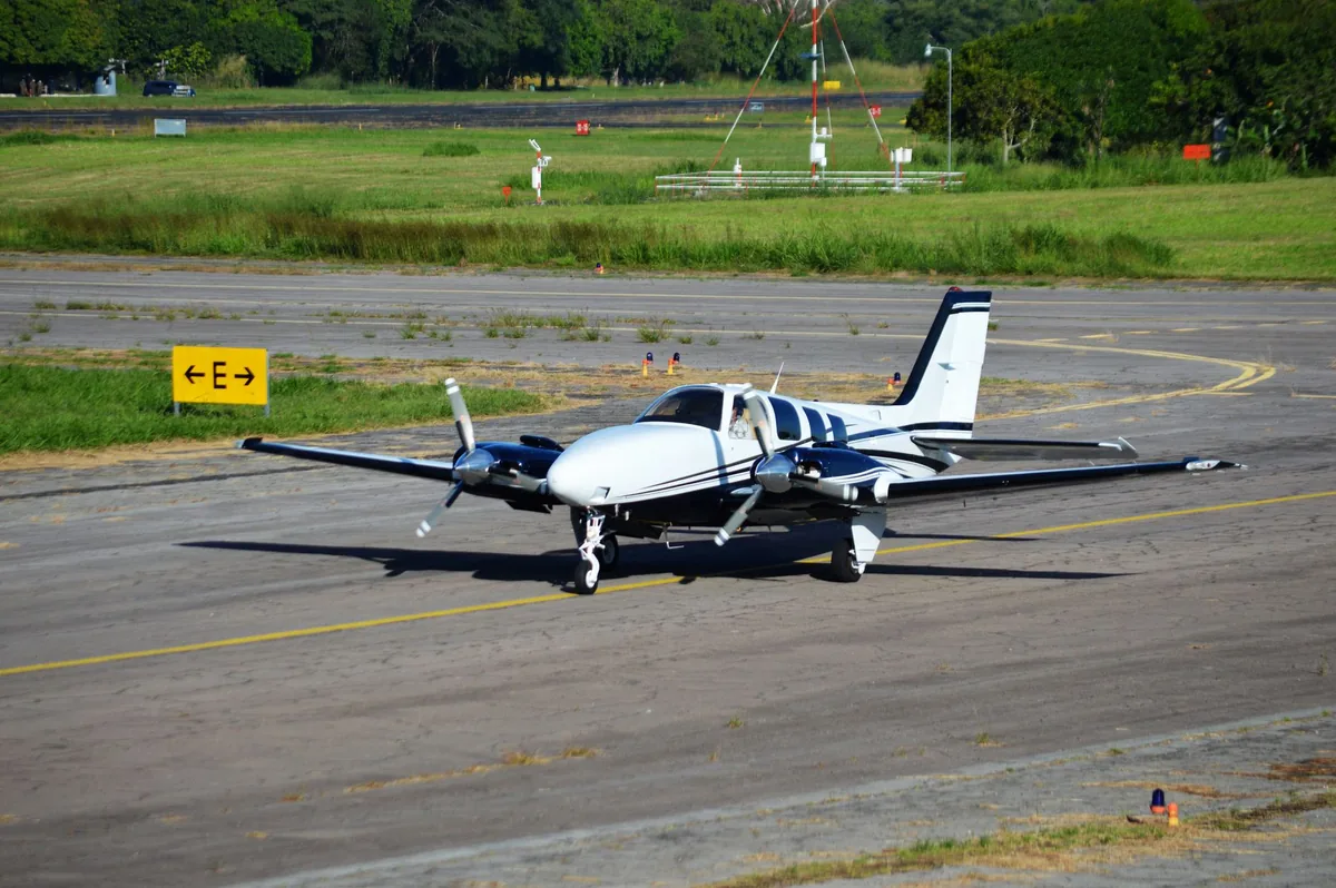 small passenger aircraft glacier landing