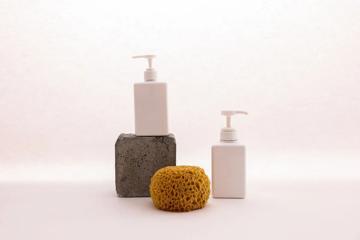 hotel bathroom luxury toiletries bottles dispenser