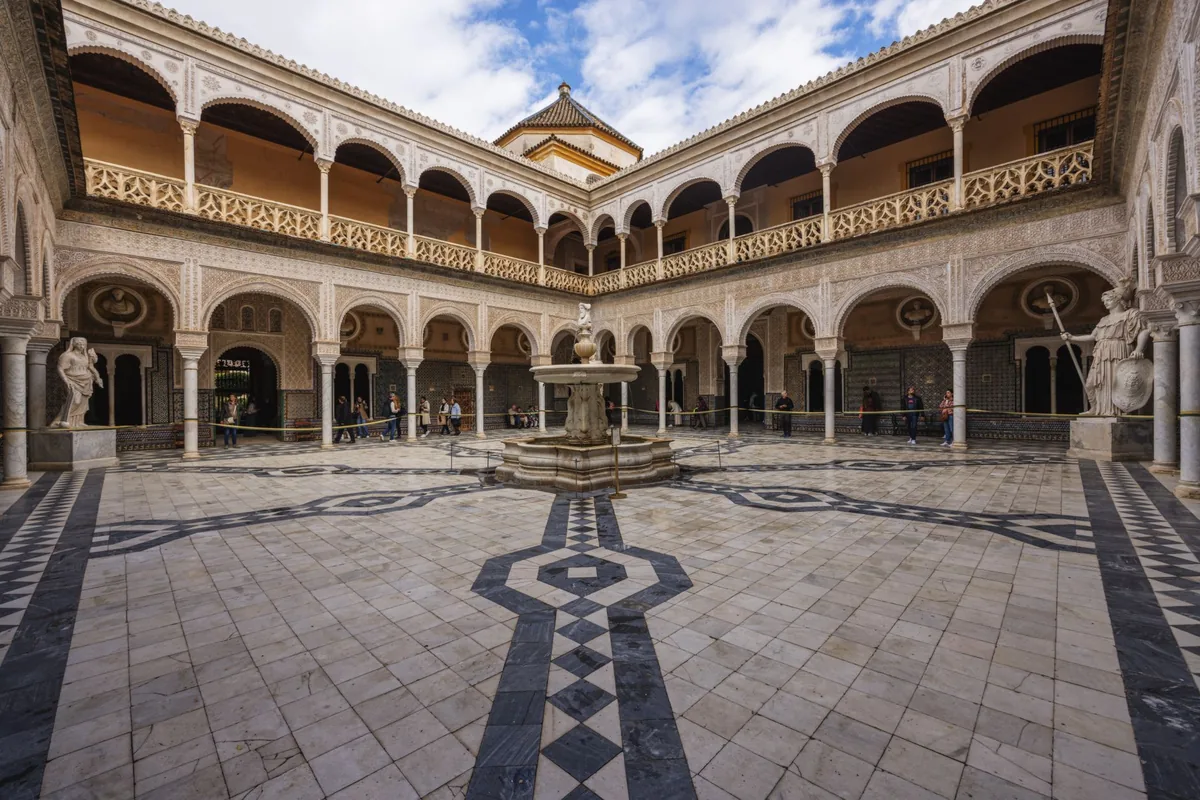 luxury residential mansion courtyard fountain