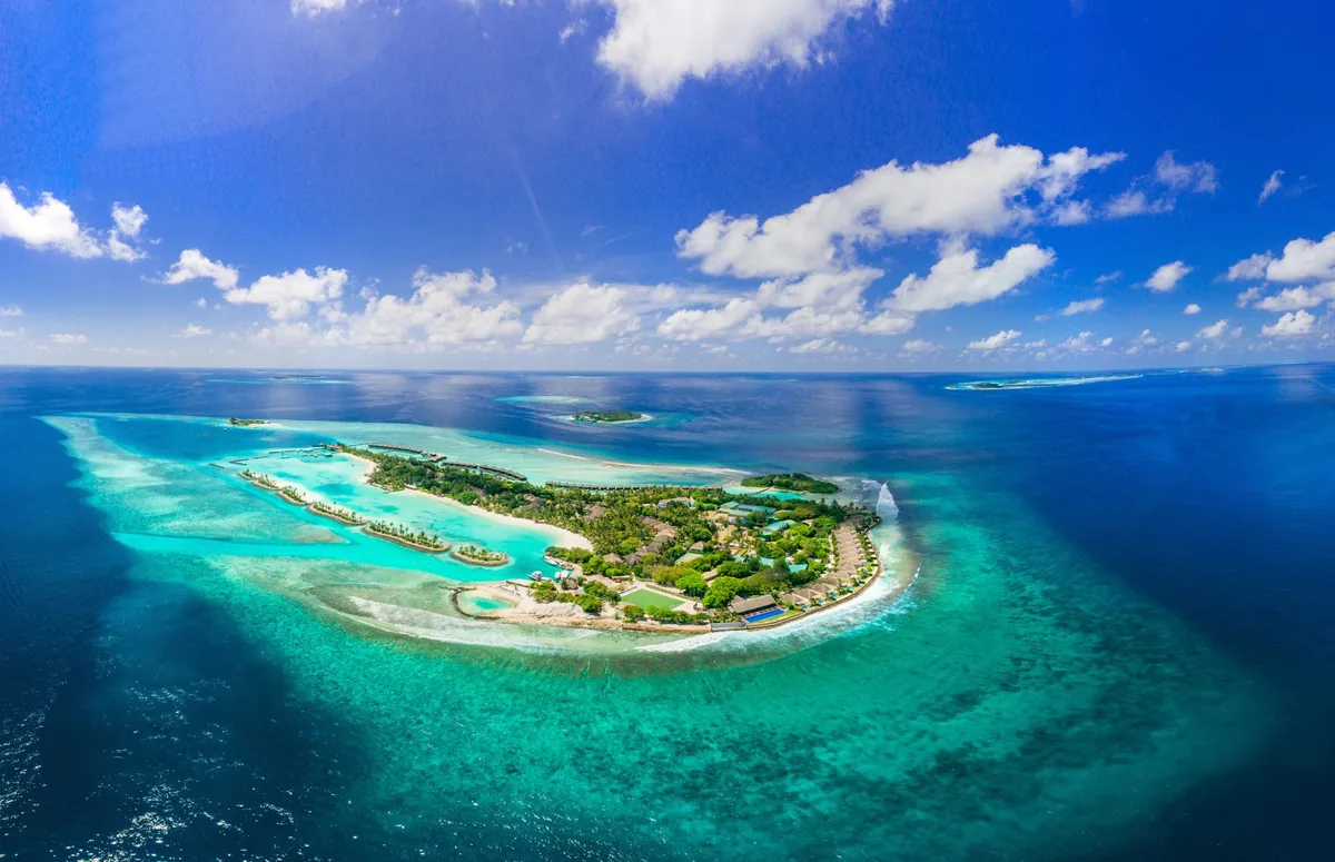 tropical ocean resort bungalow beach lagoon