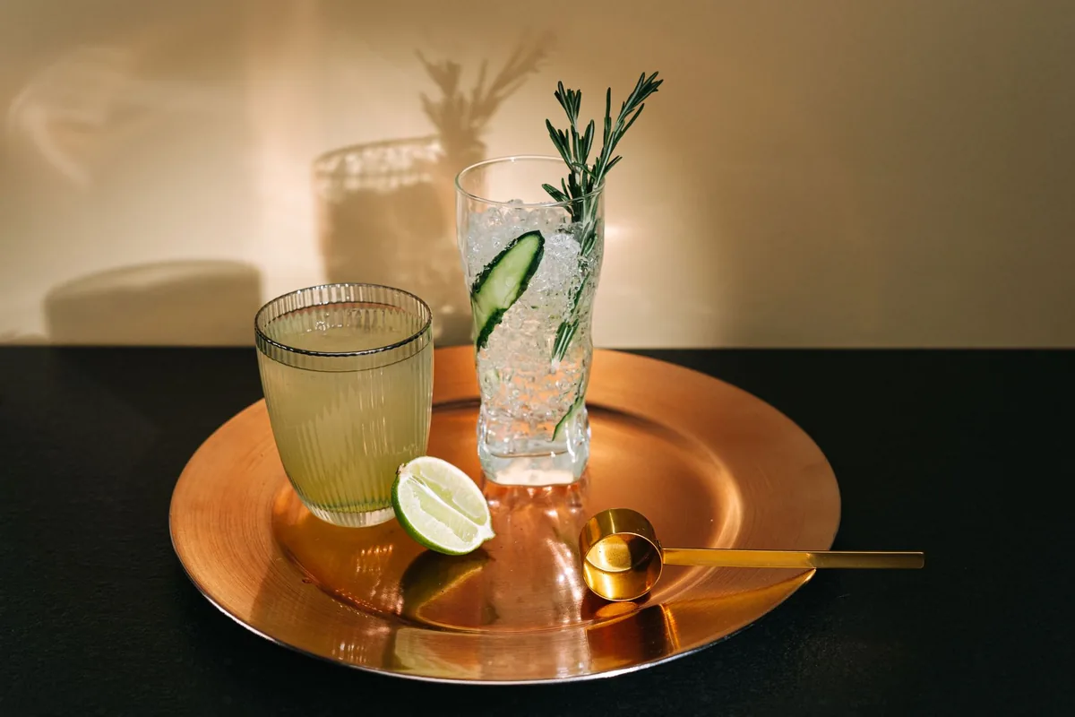 botanical cocktail glass bar