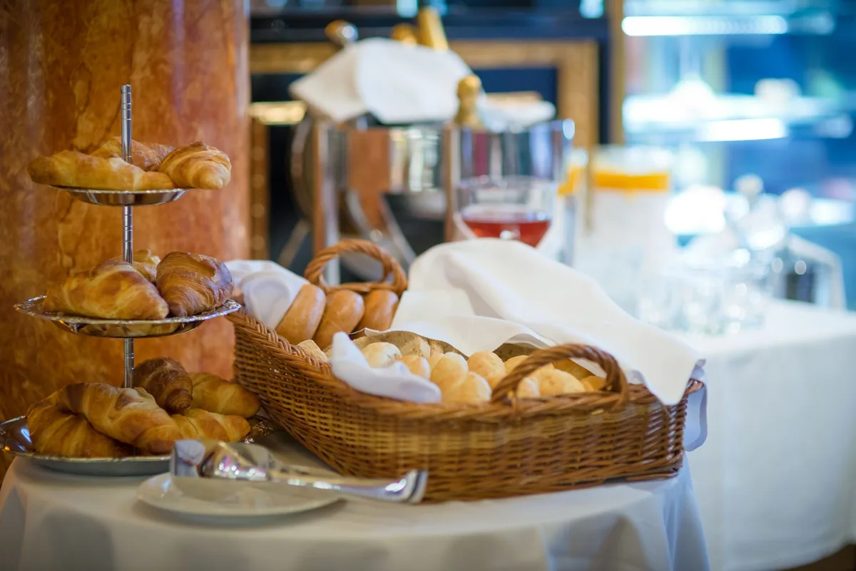 hotel breakfast buffet food display