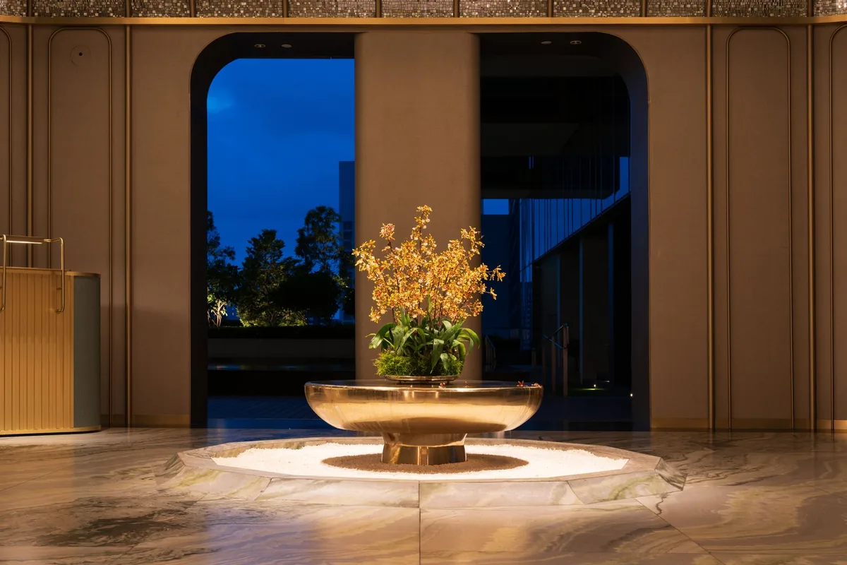 luxury hotel exterior lobby entrance