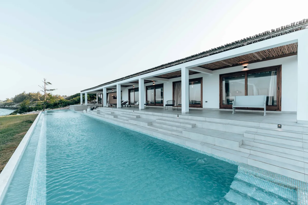 luxury villa swimming pool ocean