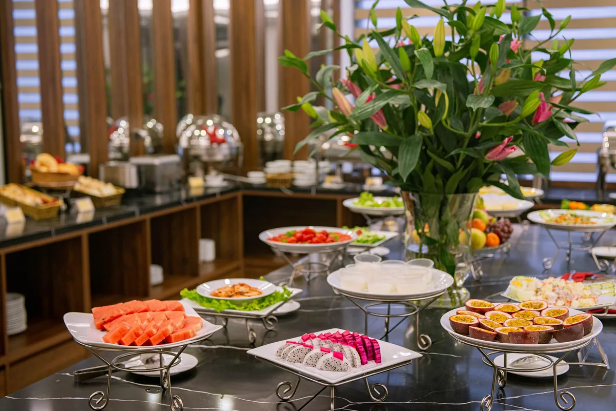 hotel restaurant healthy breakfast buffet