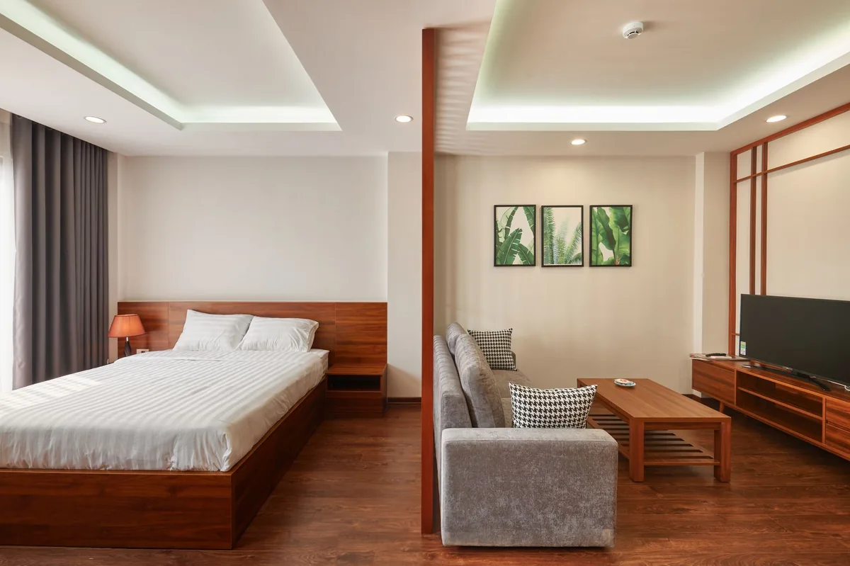 Peachtree and Meritt Open San Antonio Hotel
