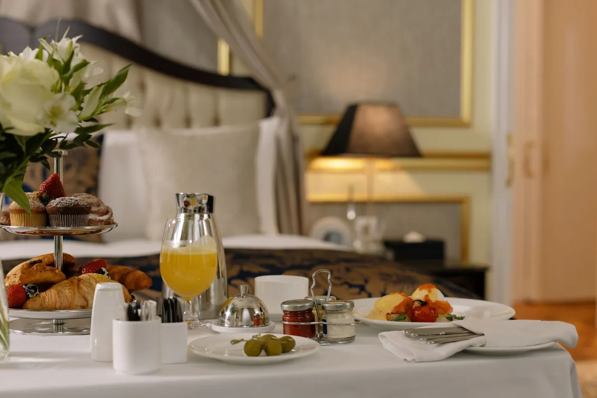 hotel dining room breakfast table setting