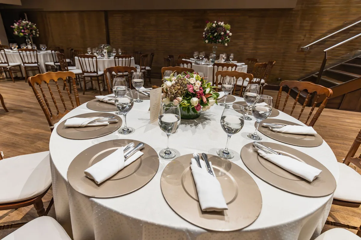 banquet event table setup