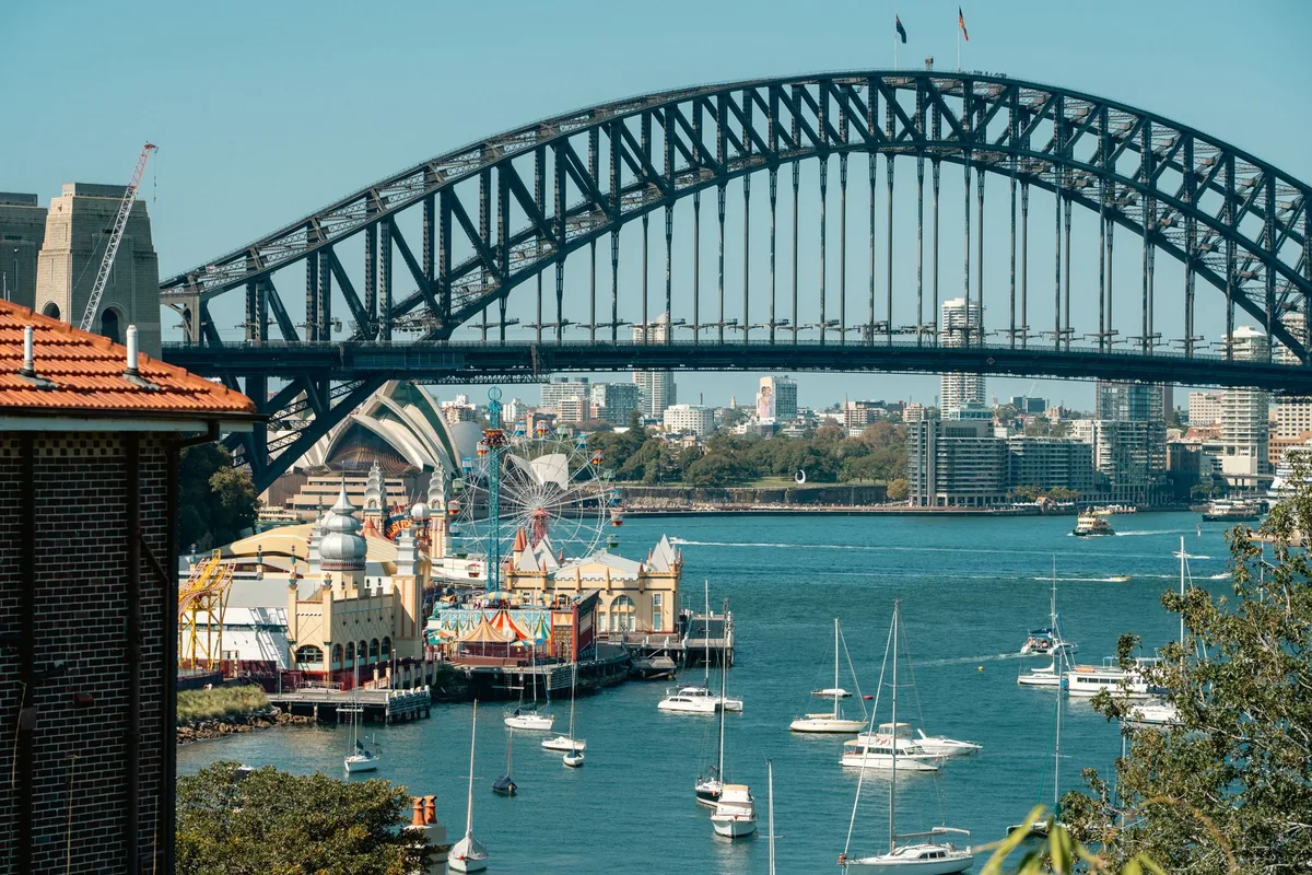waterfront hotel exterior sydney harbour