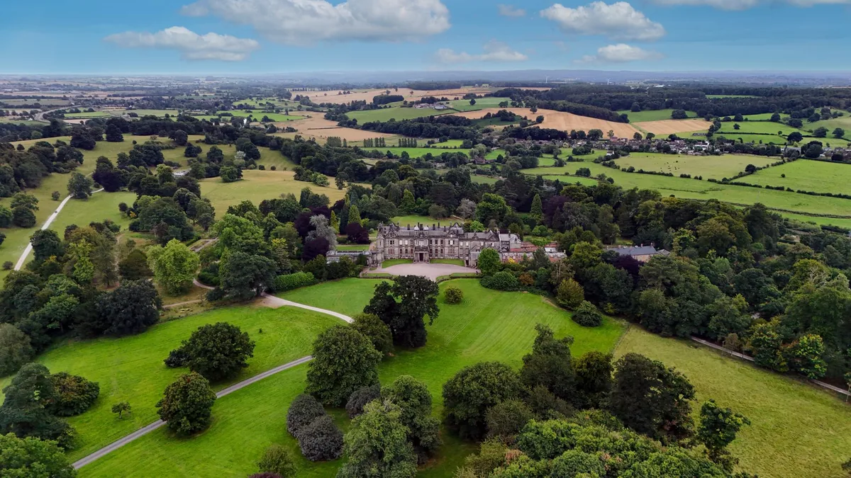 historic manor hotel estate grounds