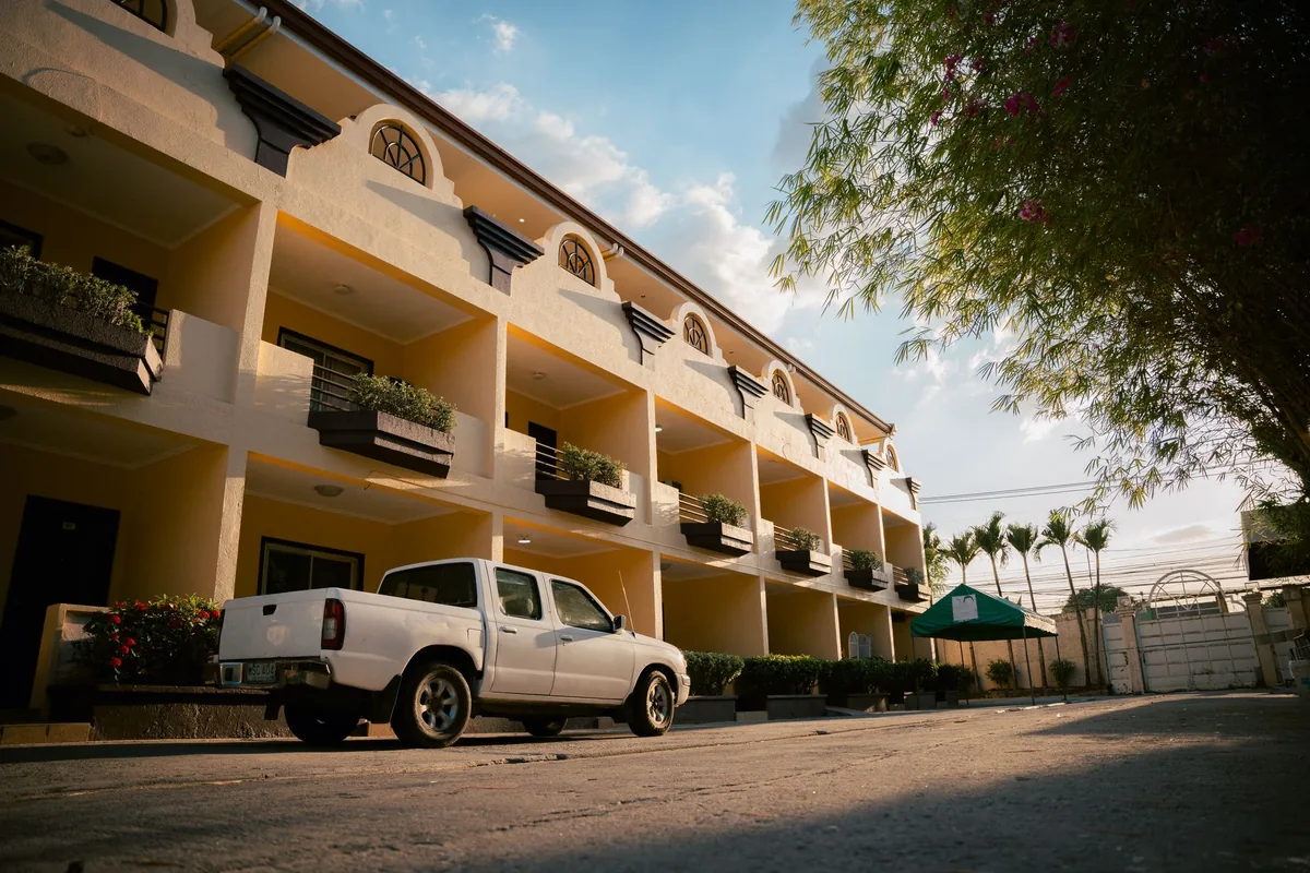 dual brand hotel exterior entrance driveway